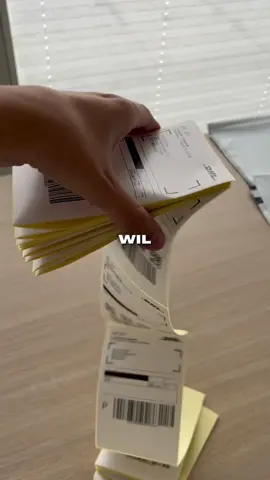 Iedereen kan beginnen met resellen! 🚀📦 Je moet alleen de eerste stap zetten. #vinted #reseller #vintedtips #geldverdienen #ondernemen  