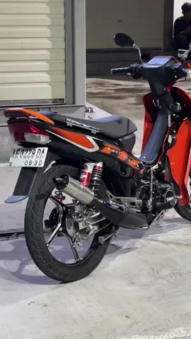 ss lengkap  plat ae ngawi fizr 2002 asli orange kelistrikan on  dobel on *spek* Rxs os 25 karbu PWK 28 manipol cor CDI ori oli samping pisah *kelengkapan* velg vnd  knalpot ada 2 el9 promax (belum kepasang) sama standar  lampu biled master rem krs kaliper nissin samurai shock belang day baut beberapa titanium  bodi ori repaint kecuali spakbor  arm day Piringan galfer ban depan mp 27 belakang swallow pro racer rem krs slebor 125z kick stater Jupiter crom stut kopling r25  spion 125z Holder kiri vixion selebihnya di foto
