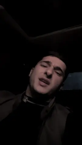 Mənim tək bir arzum var,                  Gəlinlikdə toyunu görüm))