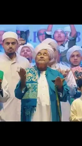 Ya Sayyidi Ya Rasullallah 🥲🤲🏻 Guru Mulia Al Habib Umar bin Hafidz di MAJELIS RASULULLAH SAW INDONESIA - MONAS Property of Majelis Rasulullah SAW #habibumarbinhafidz #majelisrasulullahsaw #habibumar #monas #jakarta