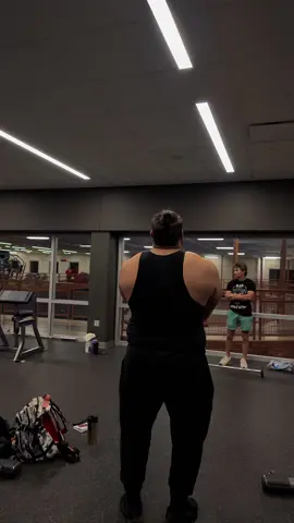 Dead.🫩 #GymLife #viral #trending #gorilla #backday 