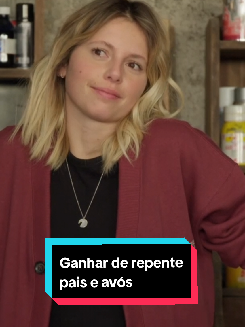 É bom saber que tenho os dois a disputarem a minha atenção. E de repente ganhar aqui pais e aqui avós © Todos os direitos reservados à SIC, OPTO e SP Televisão. #aherança #sic #teresinha #otaviomartins #lauradutra