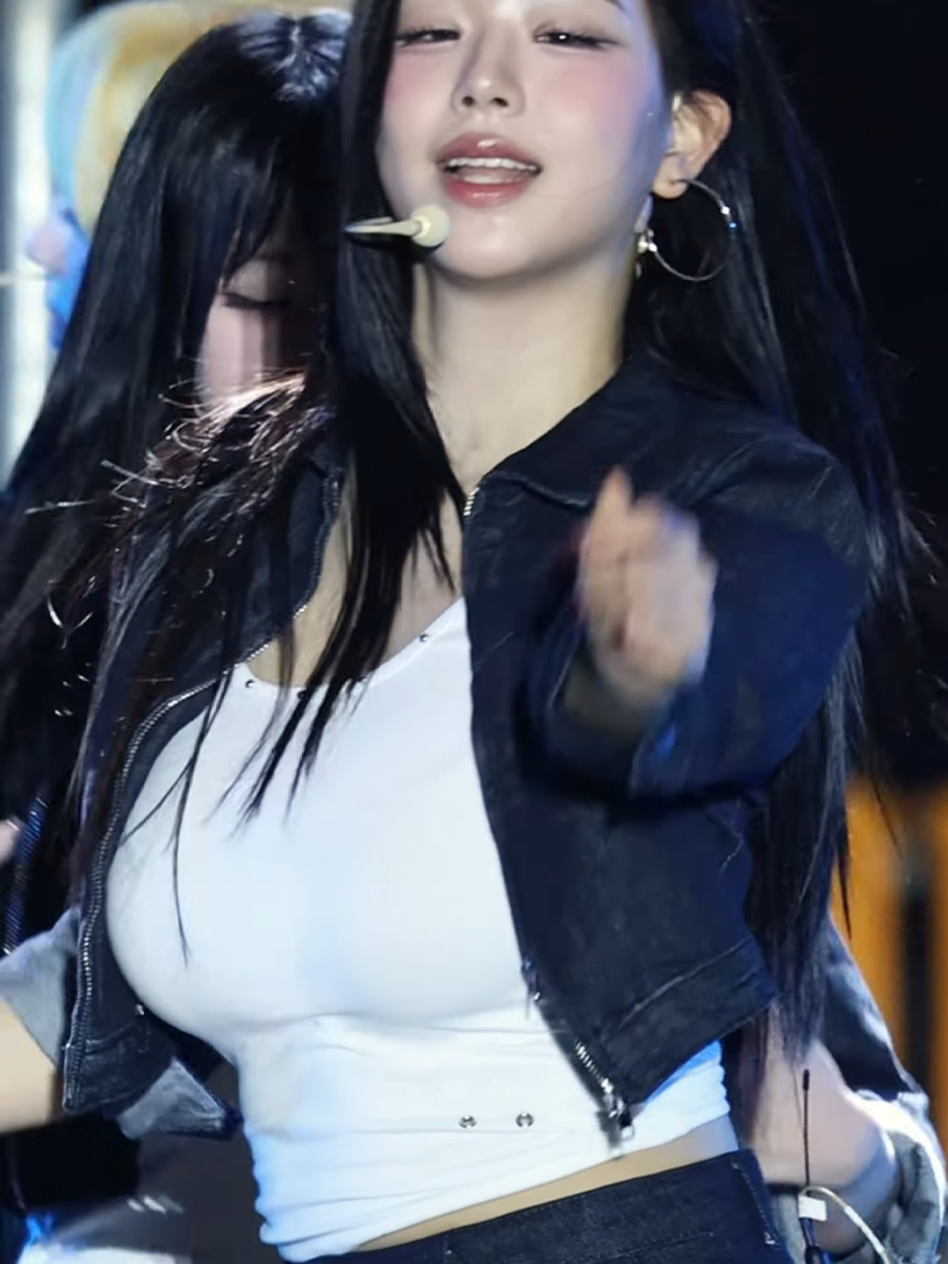 Chaeyeon #tripleS #트리플에스 #kimchaeyeon #chaeyeontriples #kimchaeyeontriples 