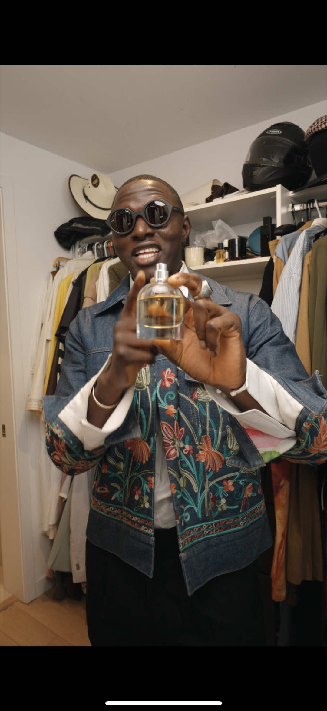 I love wearing these. More than most of my regular scents. If you have an autoimmune disease, pregnant or have skin conditions. These are for you. They smell so amazing.  @Henry Rose @The 7 Virtues Perfume @Clean Reserve 