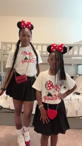 Minnie Mouse themed outfits for EPCOT ❤️ #epcot #disneyworld #disneyoutfits #outfitinspo #minniemouse 