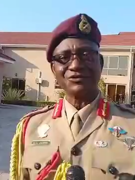 #Update  General watsopano wa Malawi Defence Force a George Jaffu wati mu utsogoleri wake ayika chidwi poonetsetsa kuti asilikali m'dziko muno akukhala miyoyo yabwino mmagawo a ntchito zawo onse. Iwo amayankhula izi ku Page House m'boma la Mangochi pambuyo pa mwambo omwe mtsogoleri wa dziko lino Professor Arthur Peter Mutharika amawasankha ndi kuwakweza paudindo. Olemba ndi kujambula: Geoffrey Chinawa #MBCDigital  #Manthu