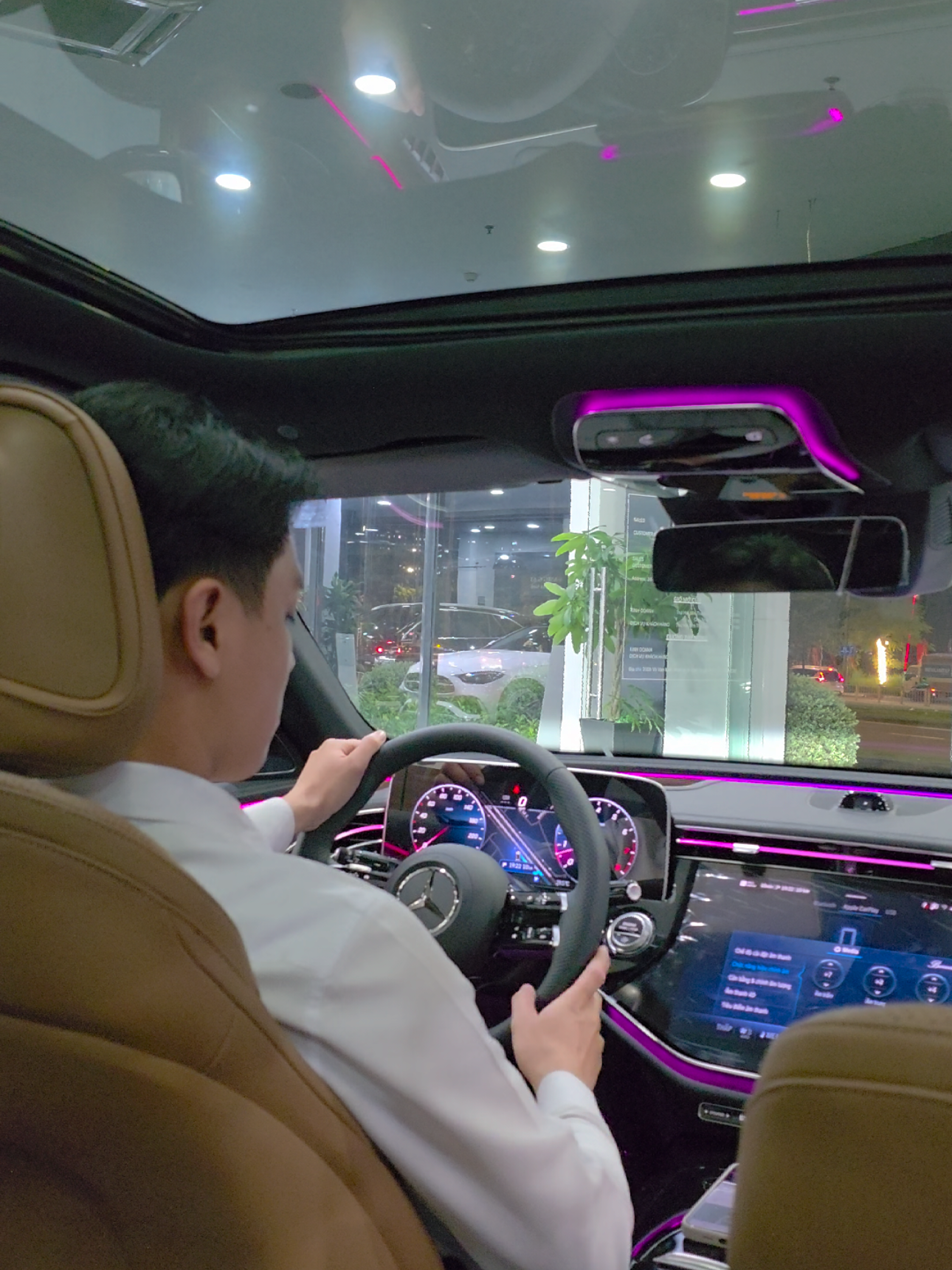 Trải nghiệm âm thanh 4D trên Mercedes-Benz E300 AMG All New. #loaE300 #mercrdes #E300 #e300 #E300allnew 