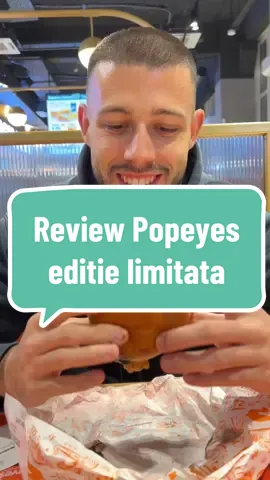 Ai incerca burgerl asta cu sos negru? 😂 - #f #fyp #viral #halloweenishere #foryoupagе @Popeyes Romania 