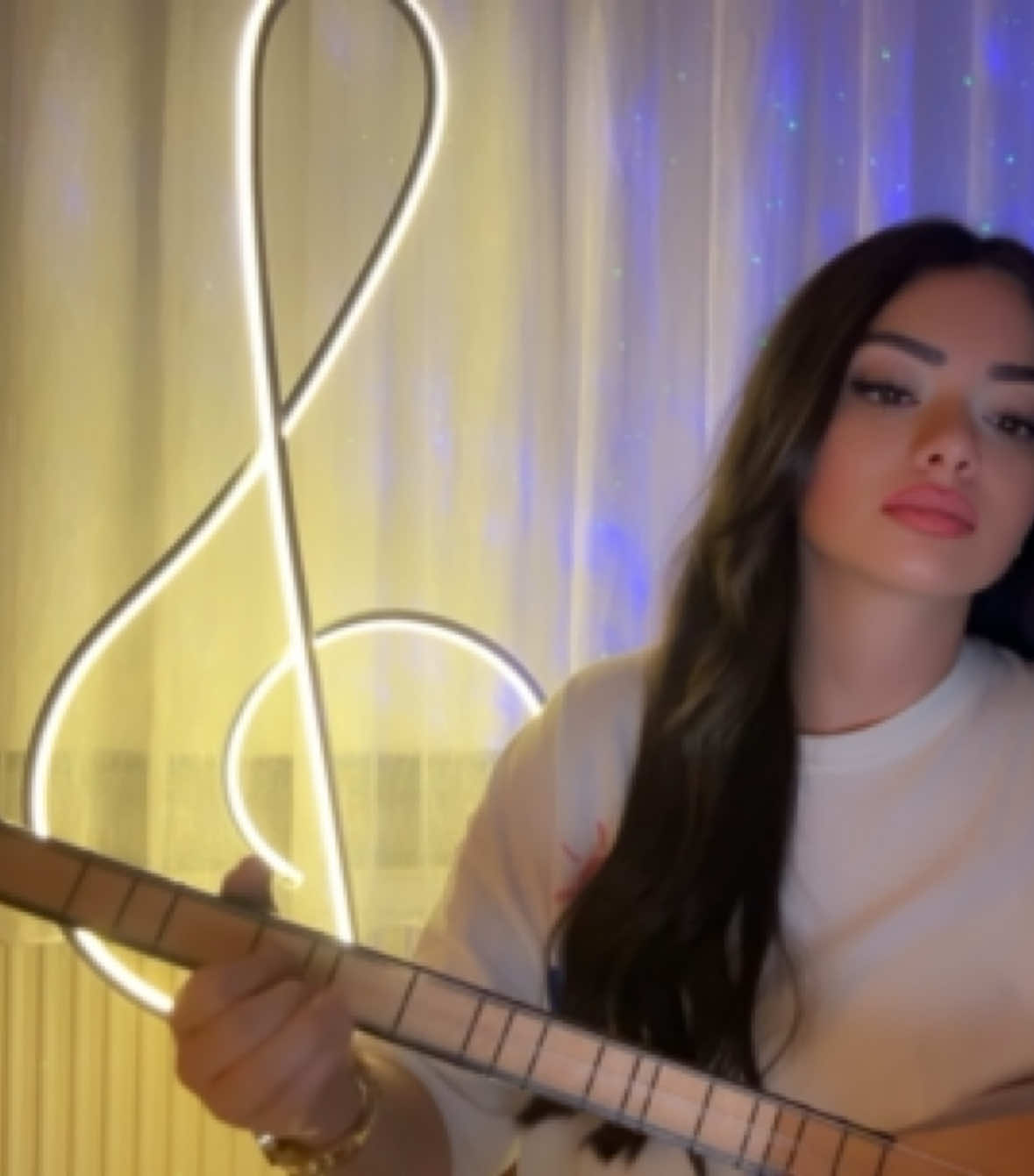 Sabahtan uğradım ben bir figana.. 🎶