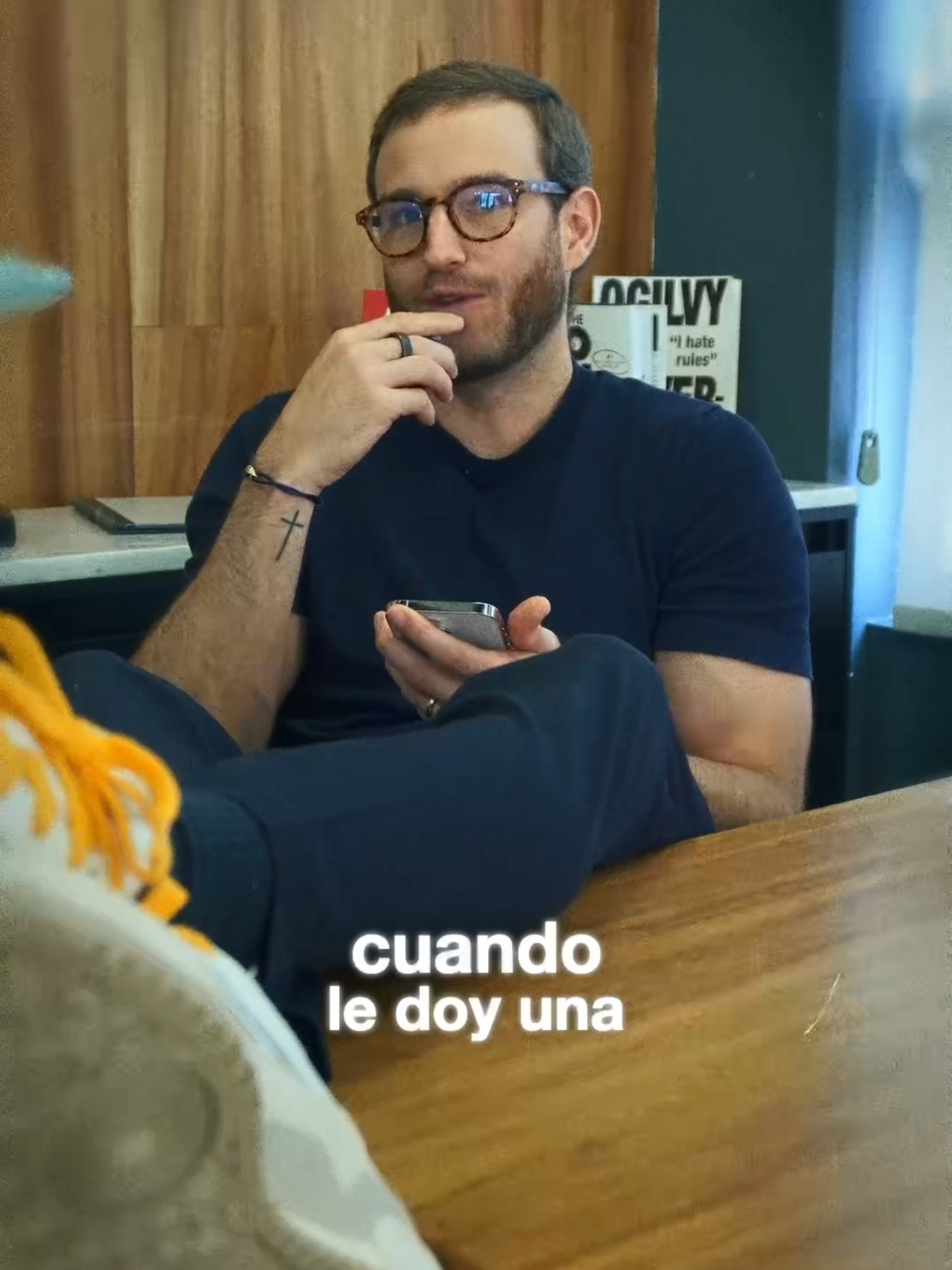 Buena pregunta: “¿Qué canción escuchas para motivarte?” 🎧🔥 La verdad… nadie me va a creer. Solo escucho un género y un solo artista. Porque cuando algo te conecta, ya no lo cambias por nada. No necesito mil playlists, solo una energía que me recuerde quién soy y hacia dónde voy. ⚡️ A veces no se trata de la música, sino de lo que despierta en ti. 🎶 #Mentalidad10x #AltaFrecuencia #CrecimientoReal #EstrategiaYAcción #ModoResultados #PiensaEnGrande #MentalidadDeGanador #CreaTuRealidad #DisciplinaDiaria #LiderazgoReal #ResultadosNoExcusas #MarianoPorter