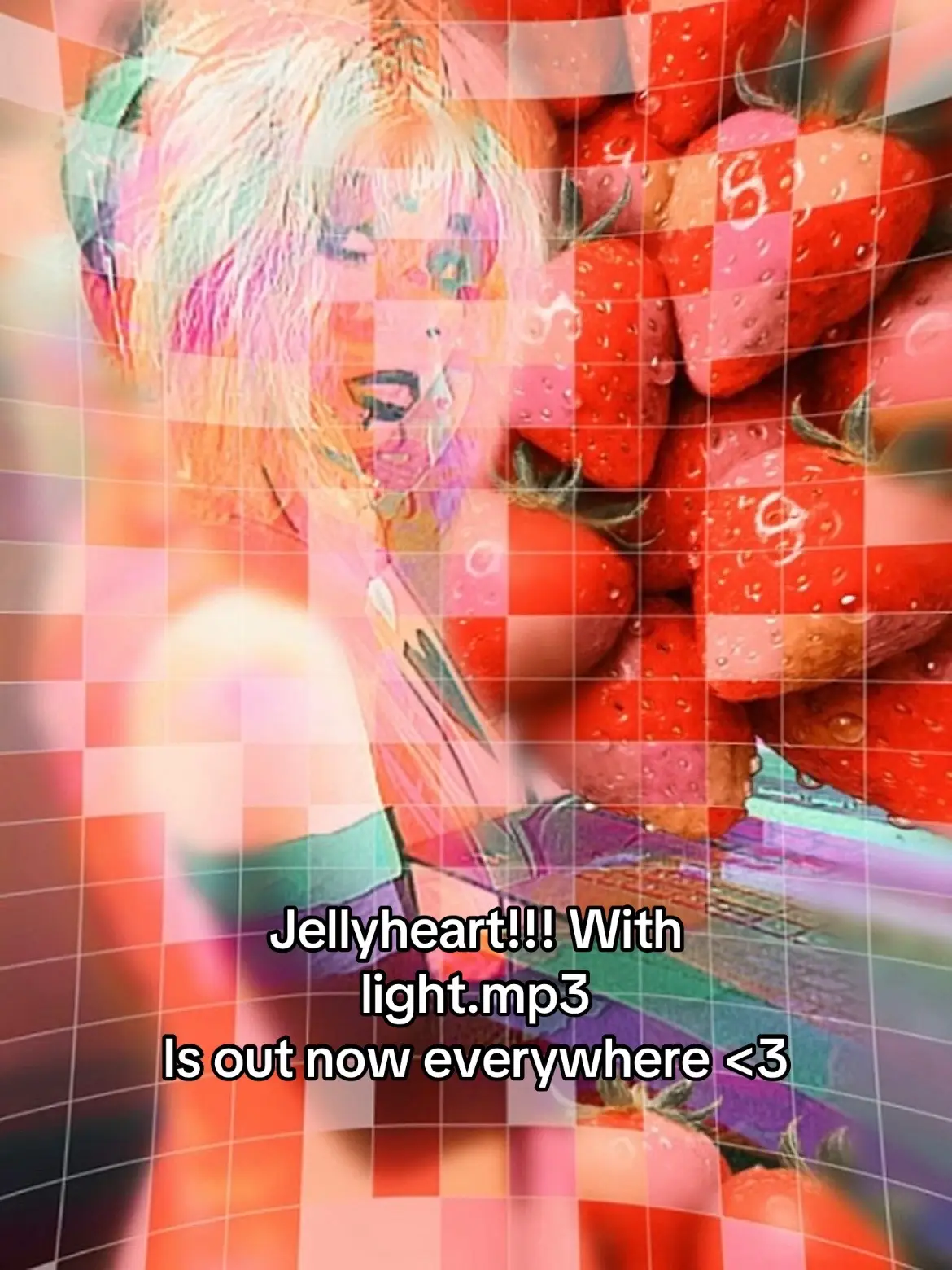 @♱ light.mp3 ♱ is so lovely and has such clean production ahhhh I hope you guys enjoy our song !!!!!! And check out his other work. Seriously he’s great  #strawberrygirlmusic #lightmp3 #electronicmusic #newsingle 