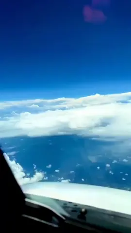 azan voice at the sky ❤️❤️  #pilot #airplane #tiktokviral #foryoupage #foryou 