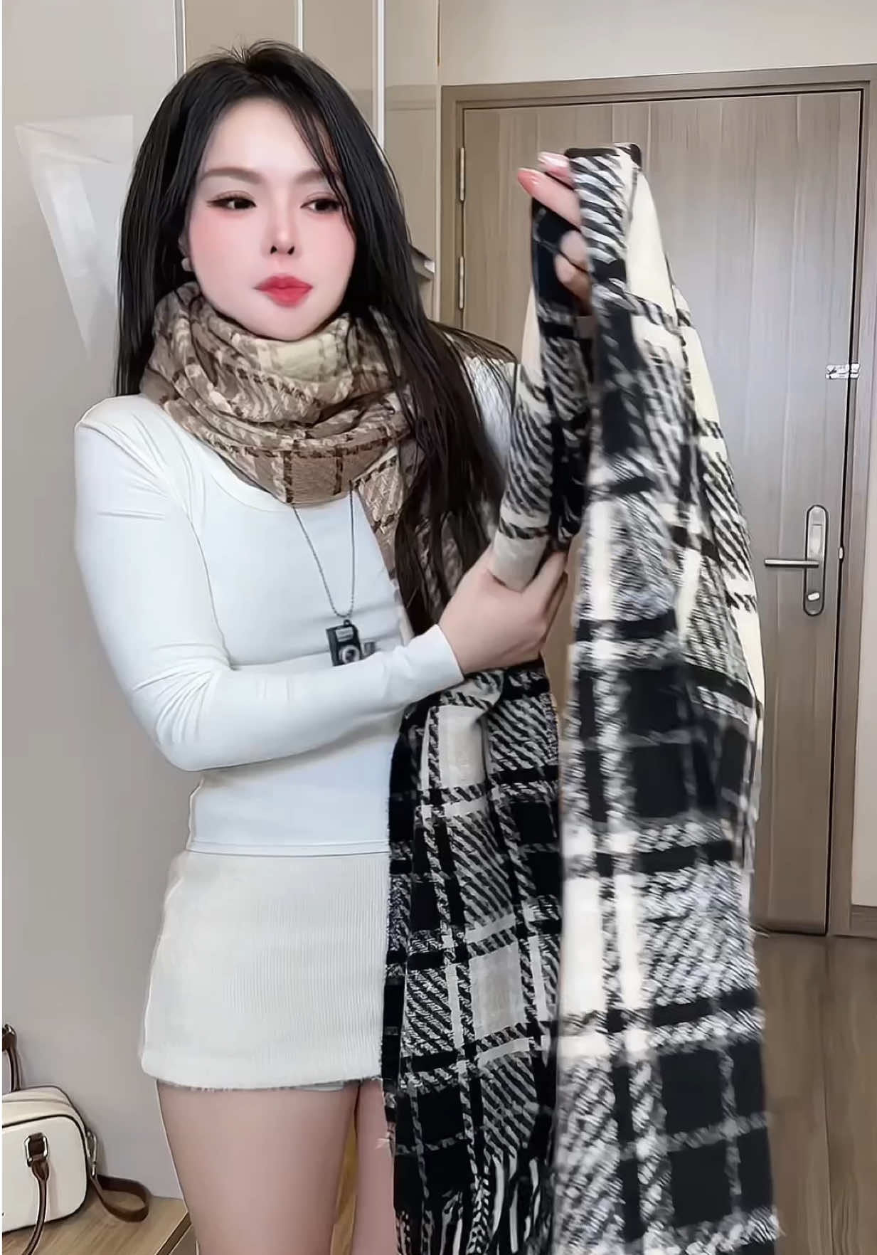 Khăn ấm kẻ sọc siu hot thu đông diện em này thì ưng hết sức, đi du lịch, đi chơi đẹp mà sang hết nấc #khanchoang #khannu #khanlen #khanmuadong