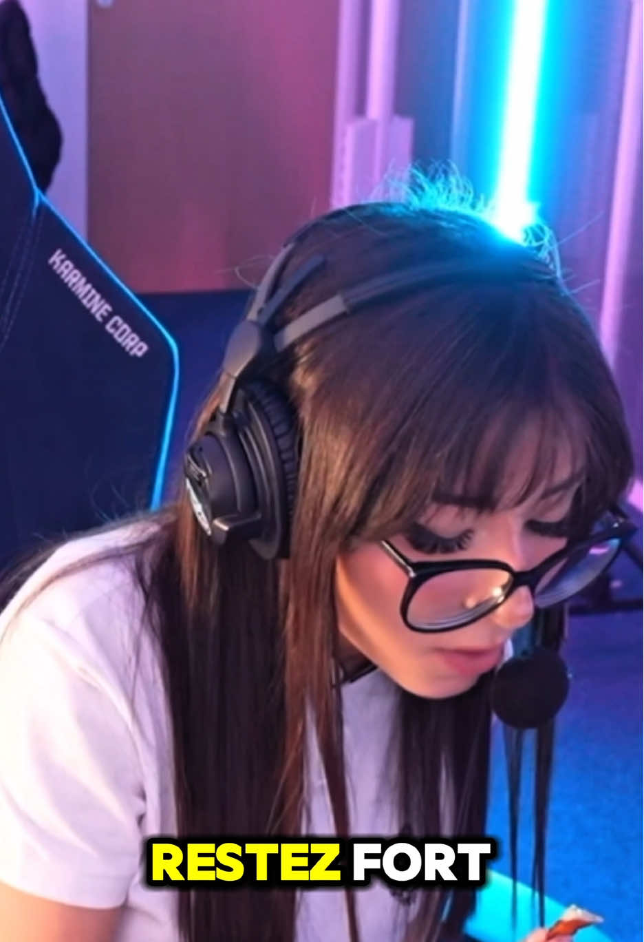 Elle avait prise une sauce alors qu’elle se faisait boxer par Fugu… #Helydia #Twitch #Fugu 