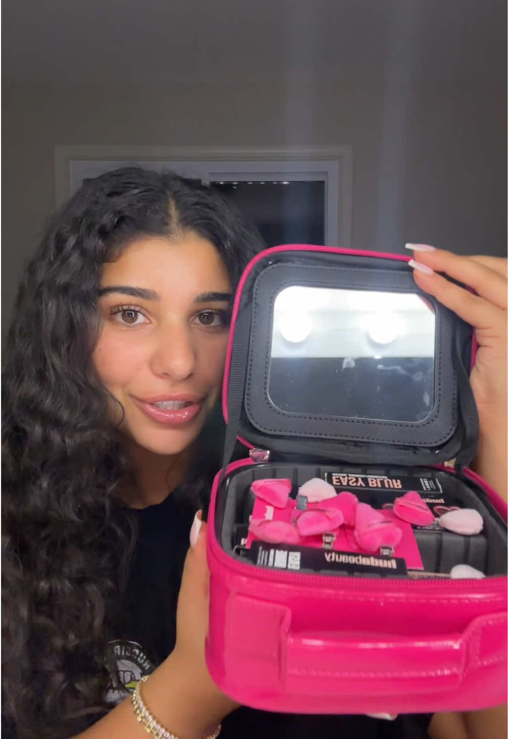 Nothing I like more than something mini🥹💗 @Huda Beauty #minicollection #hudabeauty #hudabeautyminikit #travelsize #tsaapproved 