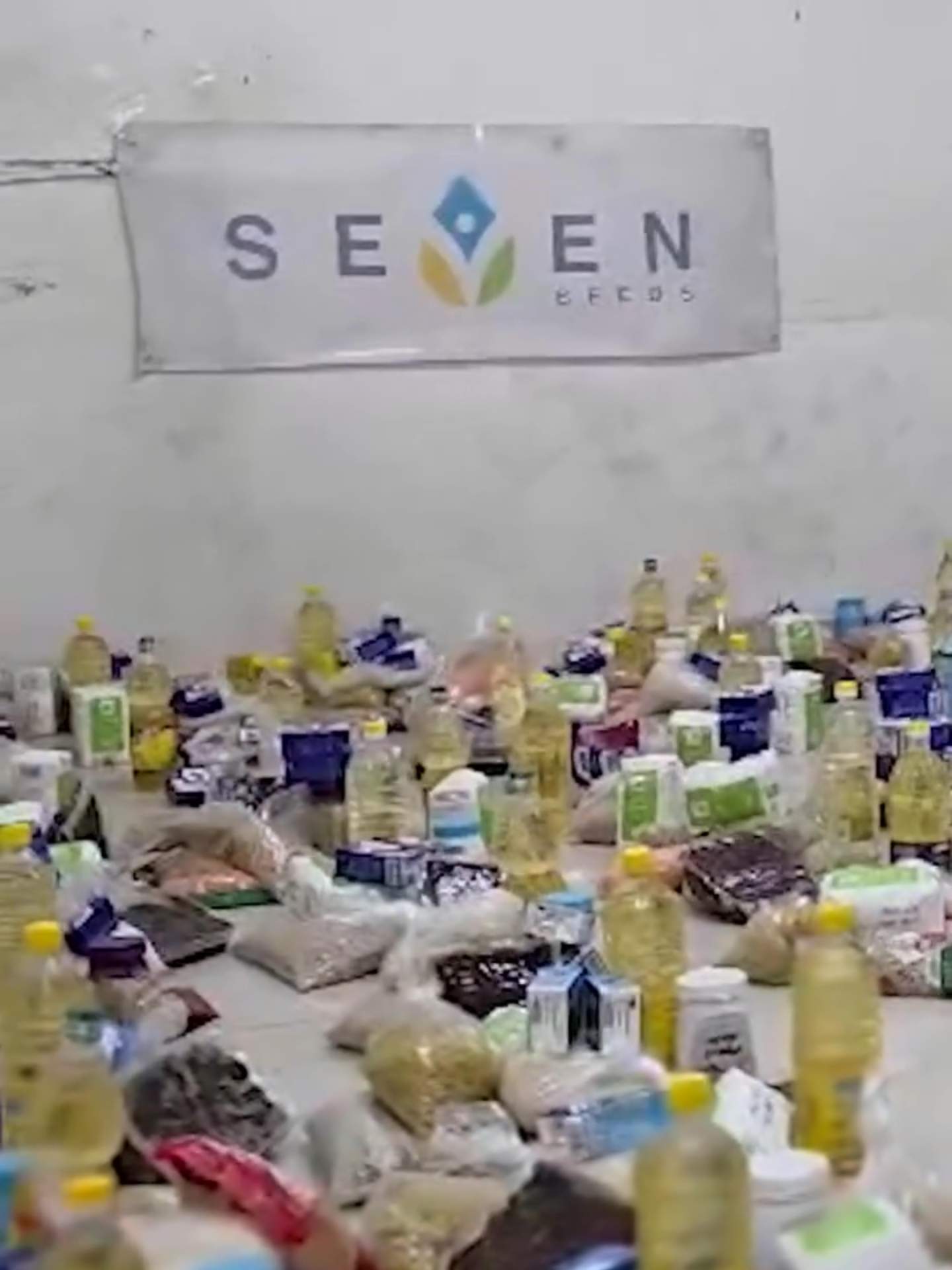 🌍 In Gaza, the humanitarian crisis is nothing short of catastrophic. One of the few remaining hospitals is caring for malnourished children and families—some arriving with frail limbs and empty stomachs. According to the Gaza Health Ministry, at least 317 people have already died from malnutrition and starvation—including 121 children 🕊️ A child’s life is too precious to be lost to hunger. ✨ You can help deliver life-saving food packs today. 👉 Donate now at sevenseeds.org.uk 🙏🍲 #Gaza #EndHunger #CeasefireNow