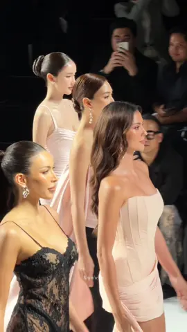 สวยกันมาก 🤍🫠 #BIFW2025 #anntoniaporsild  #แพนเค้กเขมนิจ #jezzy 