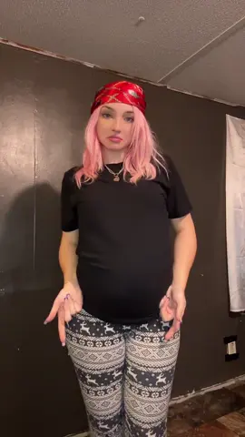 Home renovation= Bad bihh invitation 🤣🤣🙌🏻💃🏼 #dance #lol #painting #icespice #fyp @mcjeremiah 