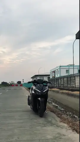 Y #fyp #masukberanda #ogahjinjitstyle #vario #vario125 #vavarioan #variomodifikasi #ceper #foryou #xybca #fypp 