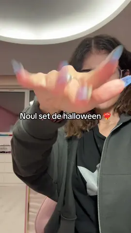 Urmeaza mai multe videouri cu acest set❤️‍🔥❤️‍🔥 / insta: ari.x.nails 