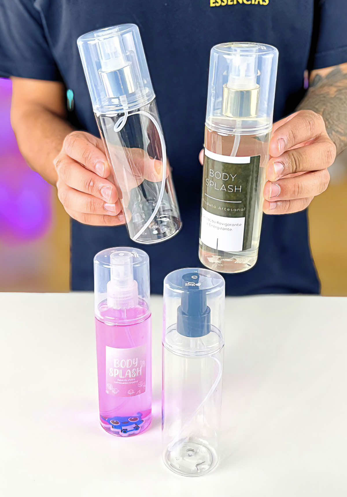 Chegaram os novos frascos de Body Splash! 💦✨ Pra você que vive procurando fornecedor, olha só essas opções incríveis: frascos lindos, resistentes e prontos pra receber o seu body splash artesanal e já vão com válvula! 😍 ✅ 4 cores de válvulas spray disponíveis; ✅ Perfeito pra linhas masculinas e femininas; ✅ A partir de R$6,10. 📲 Adquira em uma de nossas lojas físicas, no site www.imperiodasessencias.com.br ou chame a gente no WhatsApp: (11) 98717-0166 😉 #imperiodasessencias #bodysplash #artesanal #frasco #fyp 