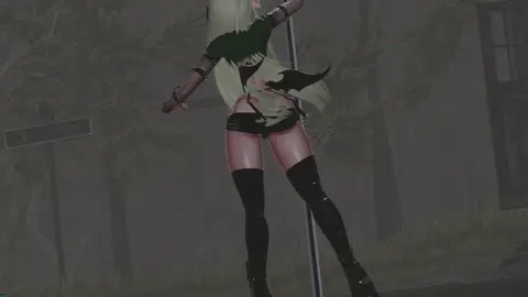 Hunted DOWN and fell lOl #vrchat #vrc #vrchatmoments #epicfail  #funny 