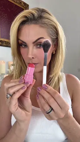 Dê uma olhada em Blush em Bastão Stick Brigitte ou Carmen Vegano Ana Hickmann  . Compre na Shopee agora! https://s.shopee.com.br/7KoR5drMTD