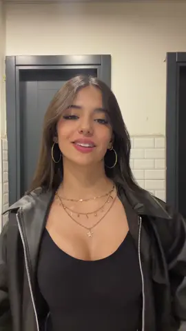 tatlısın aynı leyla gibisin