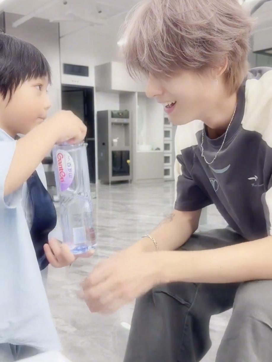 已婚男人的幸福婚后生活og 日常 #爸爸带娃 #腼腆男孩 #人类幼崽 #郑一翮郑子韫 