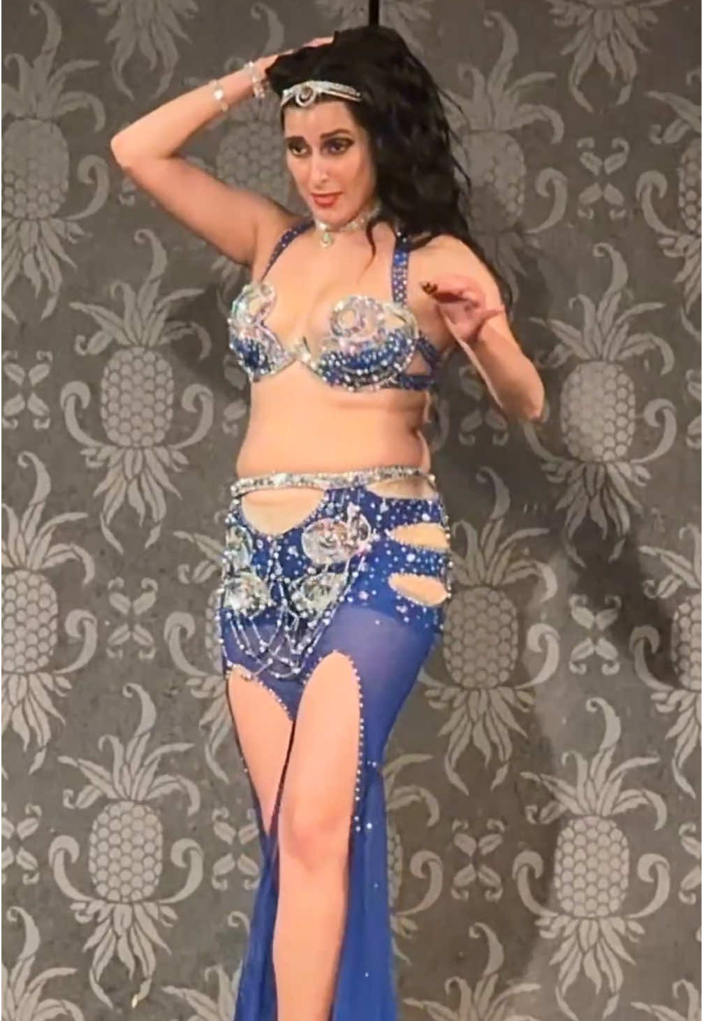 Drum solo ✨ A clip of my solo at my event An Evening Of Belly Dance at The Circa 21 Speakeasy! BOOK YOUR SHOW ⬇️ raqstardance.com #bellydance #dance #raqssharqi #foryou #foryoupage