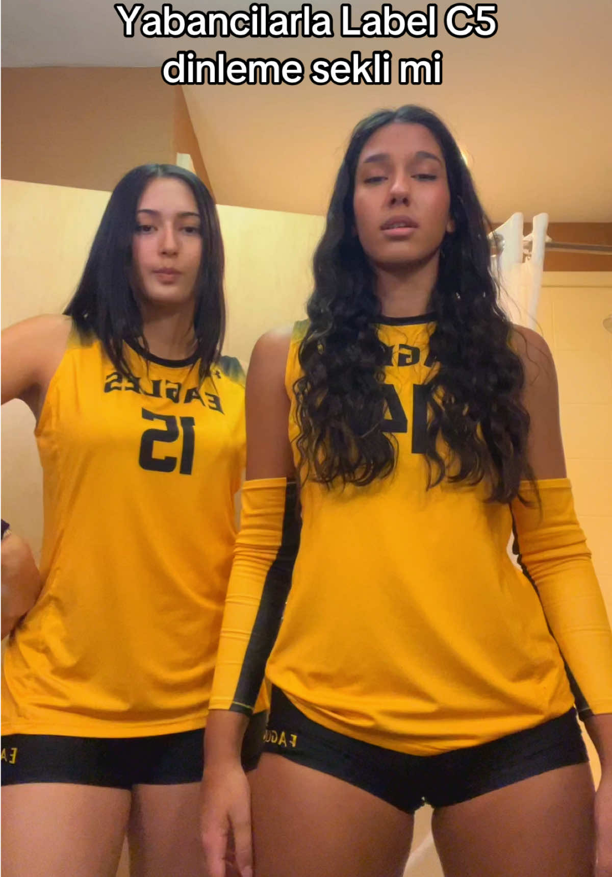 @Mina She ate it 😁#kesfett#kesfetbeniöneçıkart #america #volleyball @gerçek lvbelc5 baba globaldesin 