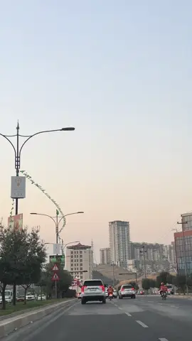 أصبـحـنا نـخاف مِـن الـلحظات الجمـيلة وكـأننـا نـعلم أنـها سـتصبـح ذكْرى مـؤلِمة يـوماً ما💔