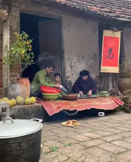 🧧Liệu ai còn nhớ hương vị tết xưa ngồi trước hiên nhà gói bánh nửa không .. 🧧🎉🎊#tetxua #tet2026🧨🧨🧨🧨🧨🧧🧧🧧 #review #xuhuongtiktok #fyp 