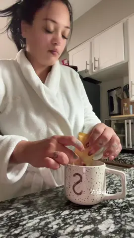 FRIDAY VIBES calm work, cozy energy#friday #mamasboy #monlife 