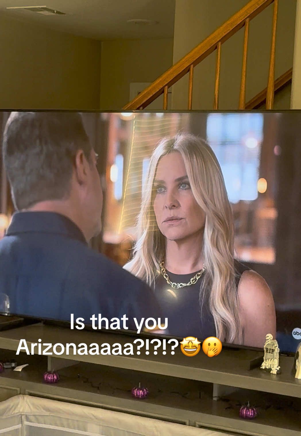 Is that our Arizona Robbins’s?!?!? #greysanatomy #911nashville #arizonarobbins #fyp 