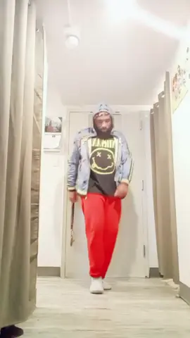 this lowkey smooth  #dancetok #edit? #dancing #trending #dance 