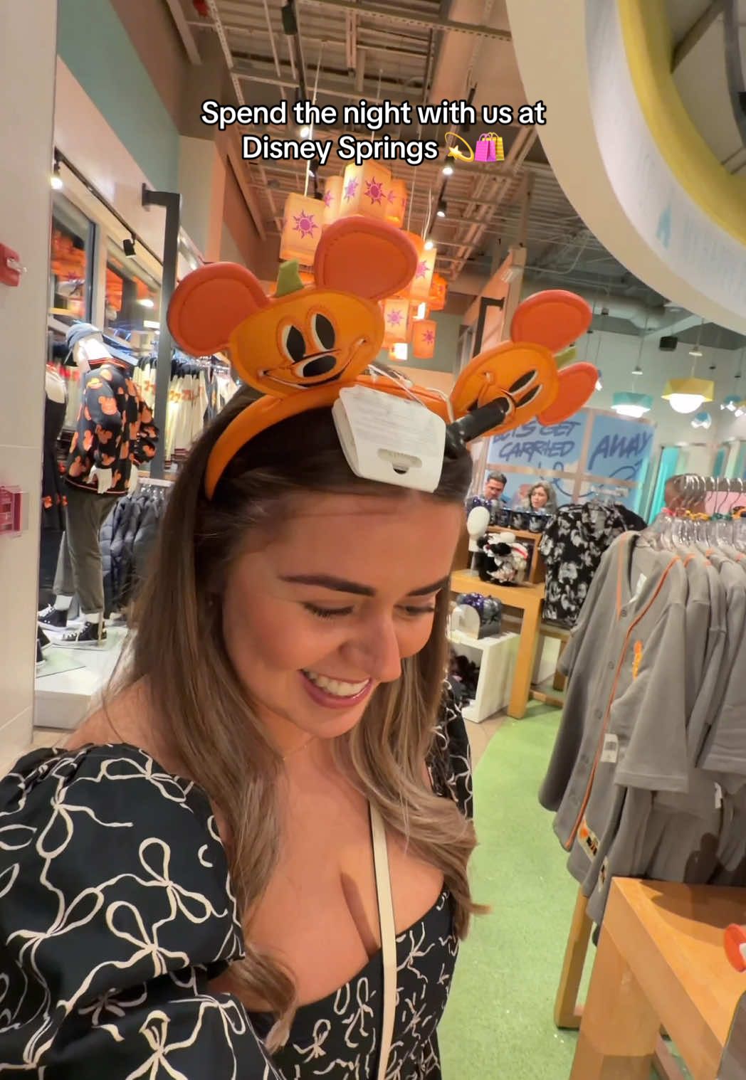 Disney Springs in Orlando is a must do at night 🤩🛍️ There are so many fun shops, restaurants, bars and more! 🩷 #nathanandgrace #orlando #disneysprings #waltdisneyworld 