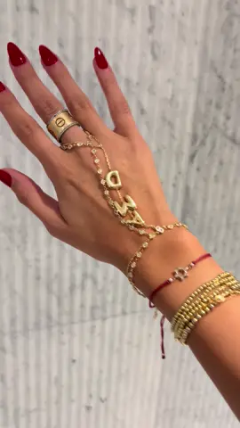 Doubled up HANDCHAINS!!😍