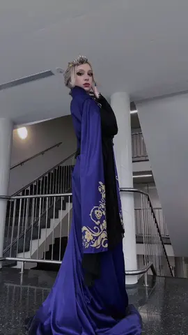 another version of this royal transition 👑❣️ i’m so excited for the anime & hoping one of the amazing english VAs will see this as they seem to be lurking around the fandom 👀 @JacobCarlsonVO @Khoi Dao @MatthewMercerVO #twistedwonderland #twistedwonderlandcosplay #vilschoenheit #vil 