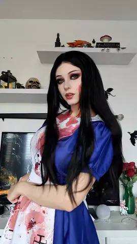 ⚠️Fake blood ⚠️ More alice cosplay #alicecosplay #alicemadnessreturns #cosplay #alice 