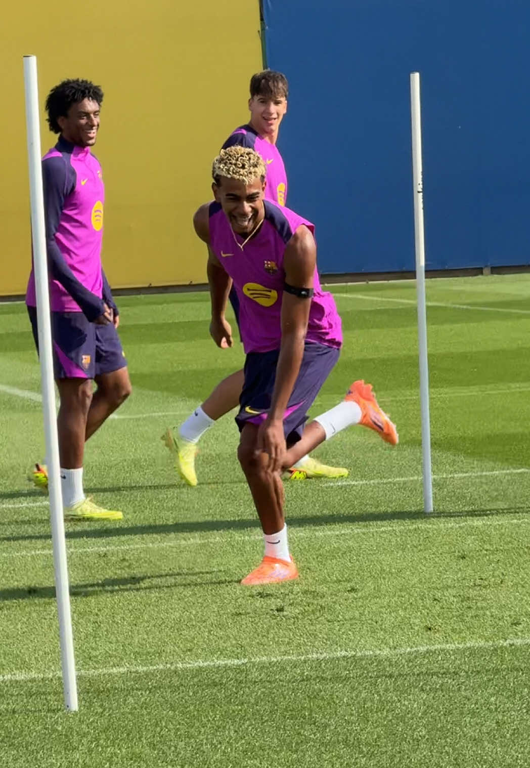 The Barça Fam in action 🫶 #fcbarcelona #barçaontiktok #barça 