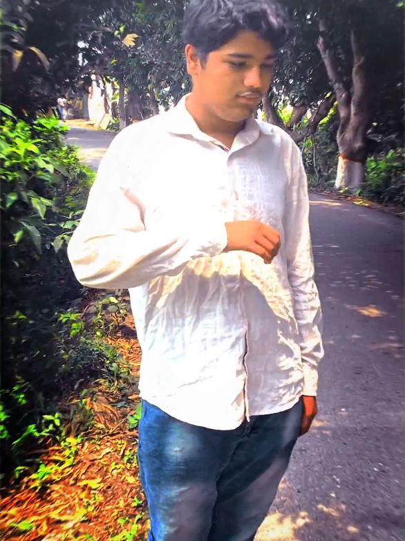 ​💙 White Shirt, Blue Jeans, and My Bike 🏍️ - Perfect Combination!।। ।।।।।।।।।।।। ।।।।।।।।।।।।। 💖 #BikeLifeStyle 🏍️💨 👖🤍 #WhiteShirtBlueJeans 💙😎 🛣️🔥 #RideInStyle 🌟 👤👕 #BikerFashion 🤘 🗺️🛣️ #MotorcycleDiaries 📸