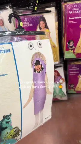 so cute I love it 😭💞! I wanted the pink shirt outfit but they didn’t have it and this one will be more warmer for her anyways! 🤝🏽  #familyof3 #halloween #halloweencostume #fyp #sahm 