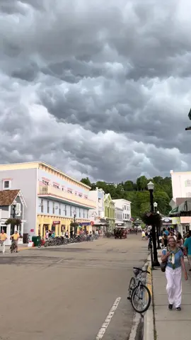 clearing the drafts but this storm was insane #mackinacisland #michigan #storm #draft 