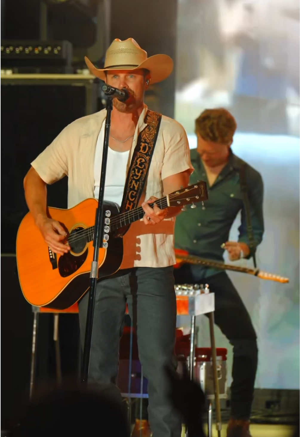 These are my boys! Had a hell of a summer with them 👊 #dustinlynch #countrymusic #livemusic #OnTour 