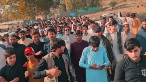 پی ٹی ایم کے کارکنان ہر گاؤں، ہر کوچے میں ایک ہی صدا بلند کر رہے ہیں — امن، #🕊️🕊️🕊️🕊️🕊️🕊️🕊️🥀🥀🥀🥀🍂🍂 #پشتون_تاجیک_هزاره_ازبک_زنده_باد🇦🇫 #umarchamkani #PTMZindabad 