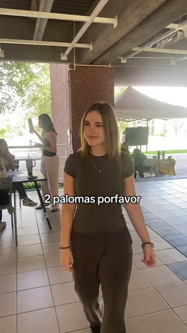 Sacan dq por la música!!