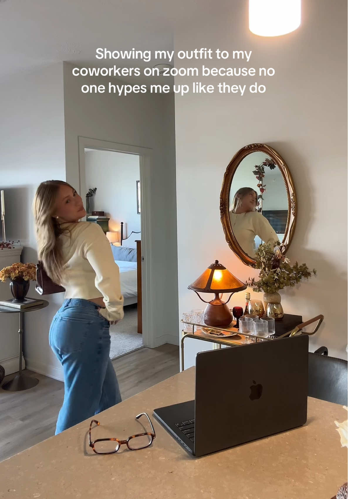 What would we do without the corporate girlies!!!! No seriously they hype me up too much (LOVE YOU GUYS💖😚) #wfh #corporateamerica #remoteworklife 