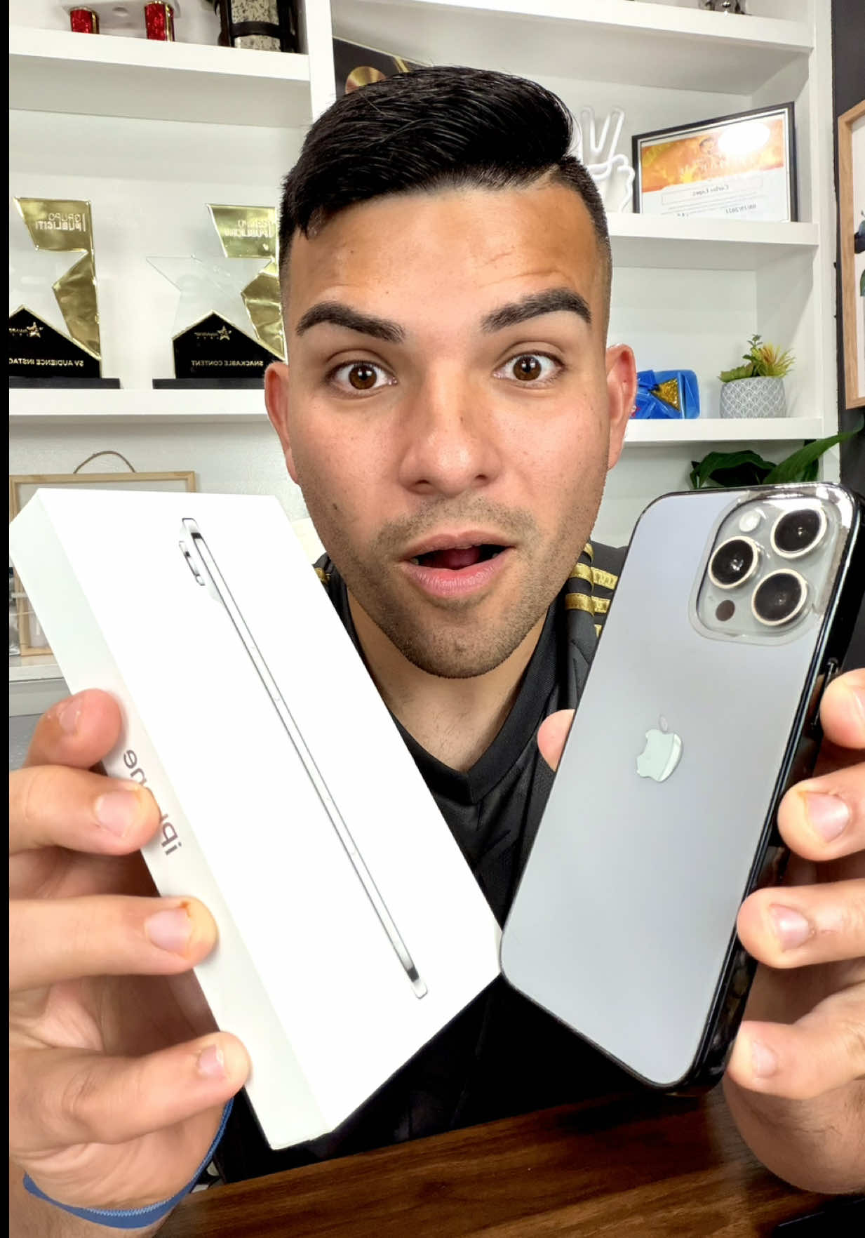 Tutorial de como pasar toda la información y aplicaciones de un teléfono viejo a un nuevo como fotos,mensajes todo lo importante #tipsandtricks #androidtips #iphone #iphonetips #AprendeEnTikTok 