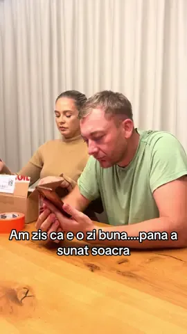 Nu știu dacă să deschid ușa sau să mă mut 😂 #soacra #ajutor #pamflet #viralvideo #viralreel @GHIȚĂ MÂȚ 🐈‍⬛🎻 @gheorghemat 